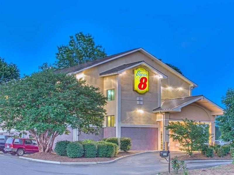 Super 8 By Wyndham Charlottesville Zewnętrze zdjęcie