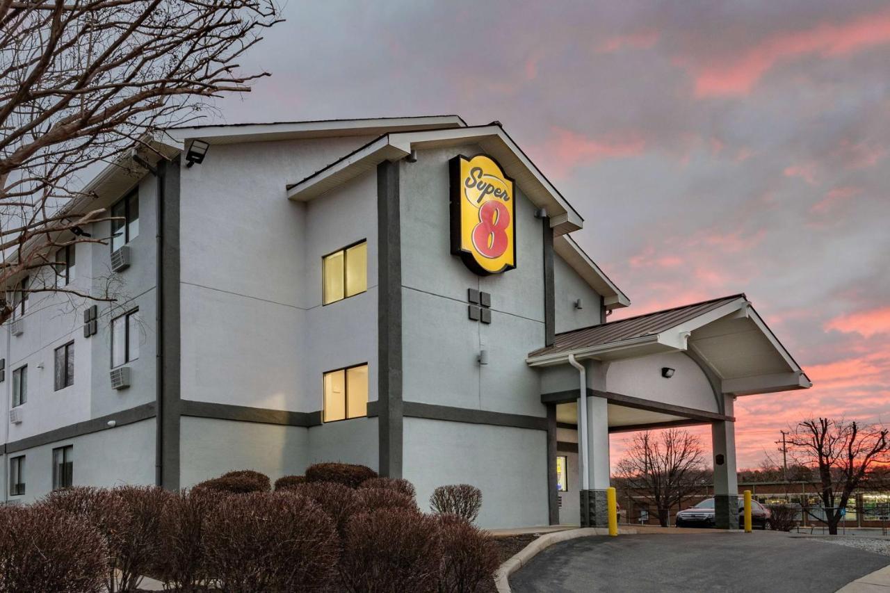 Super 8 By Wyndham Charlottesville Zewnętrze zdjęcie